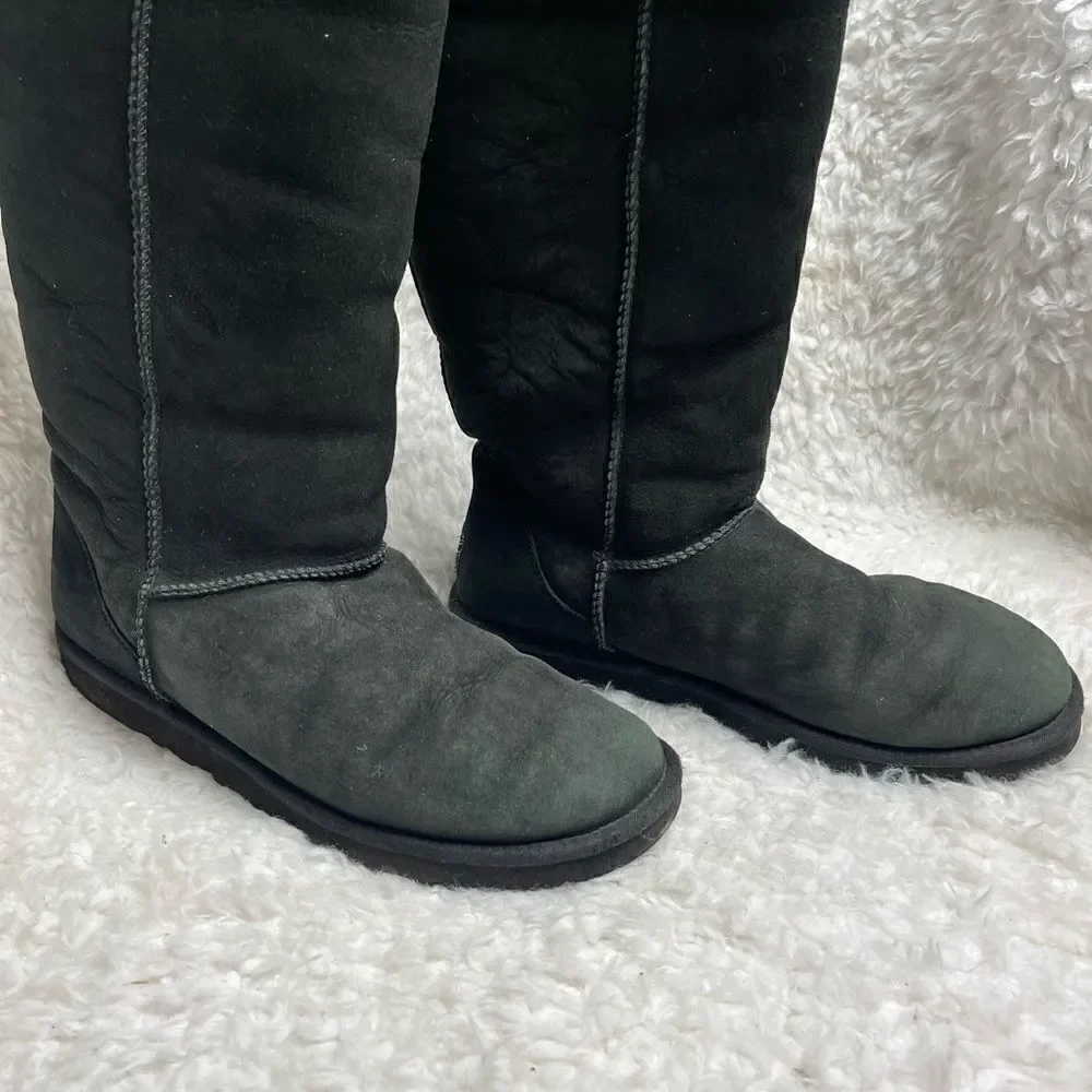 UGG Australia leather  black classic tall boots sheepskin shearling lining SZ9